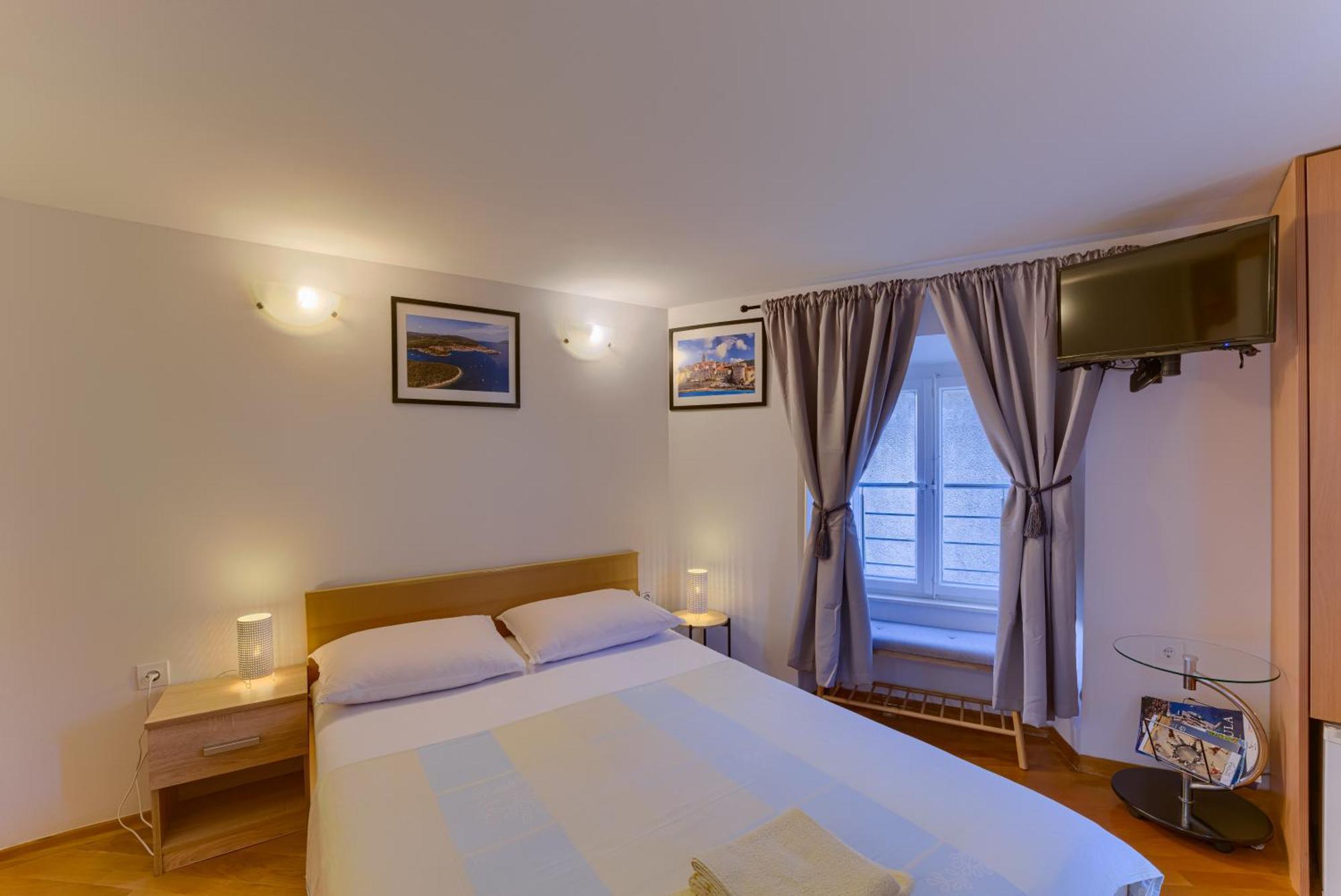 קורצולה Guest House City Center מראה חיצוני תמונה