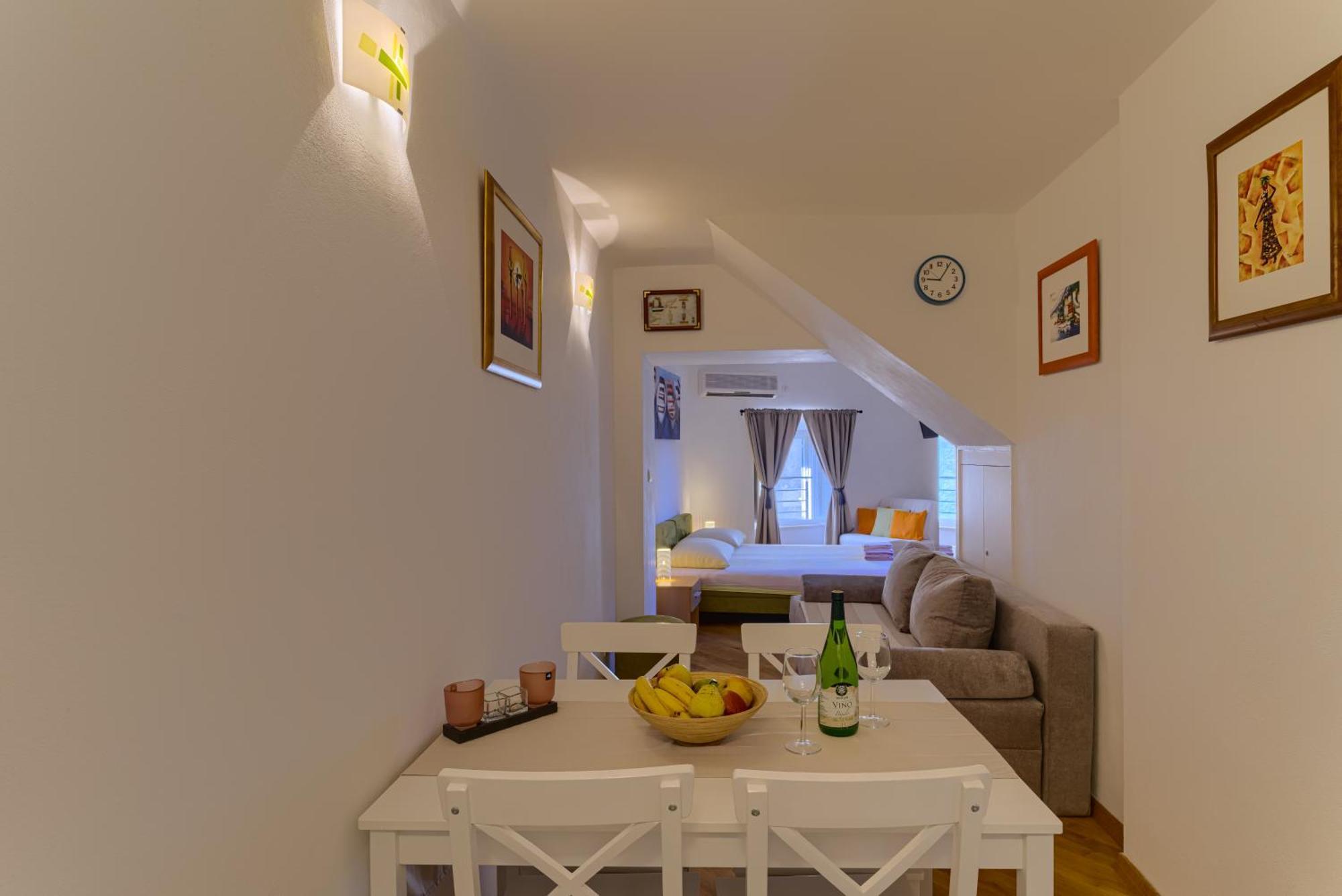 קורצולה Guest House City Center מראה חיצוני תמונה