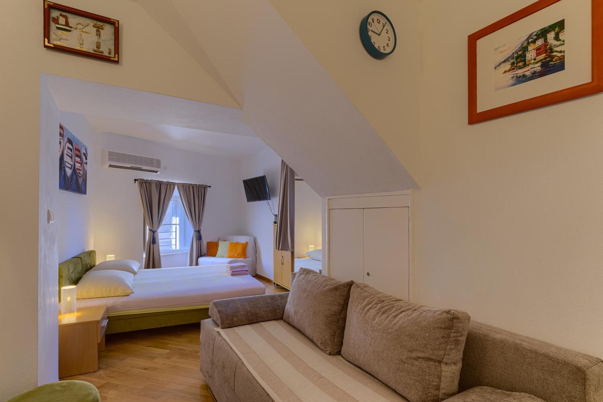 קורצולה Guest House City Center מראה חיצוני תמונה